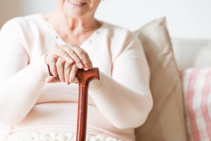 Maioria de casamentos envolvendo idosos mantém separação total de bens