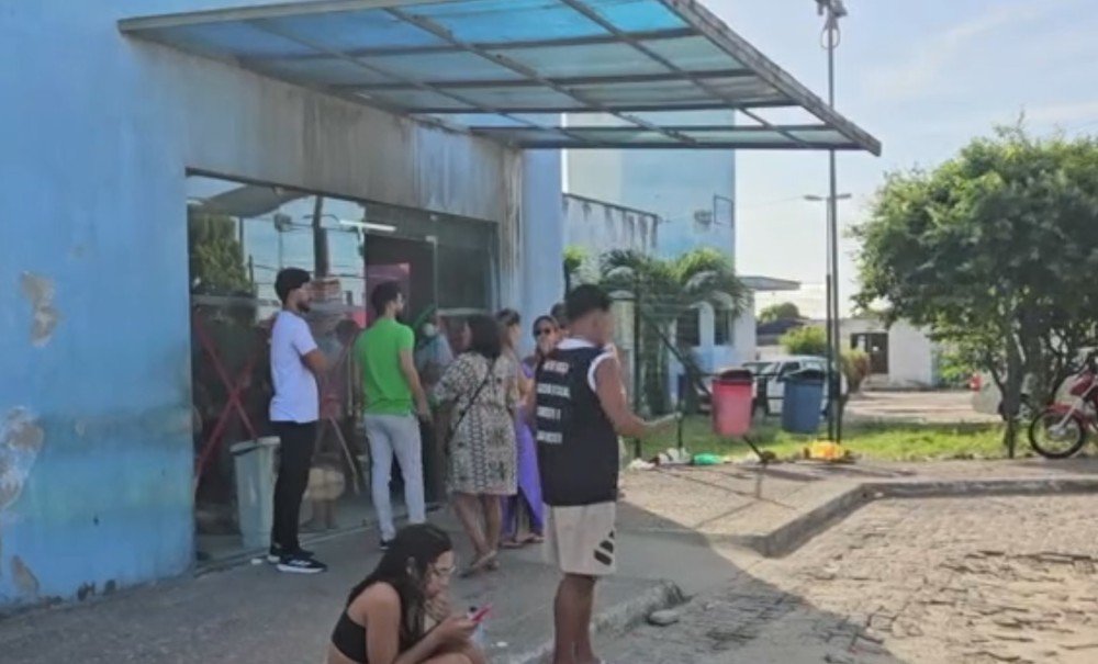 Pacientes esperam mais de 5 horas para serem tendidos em UPA