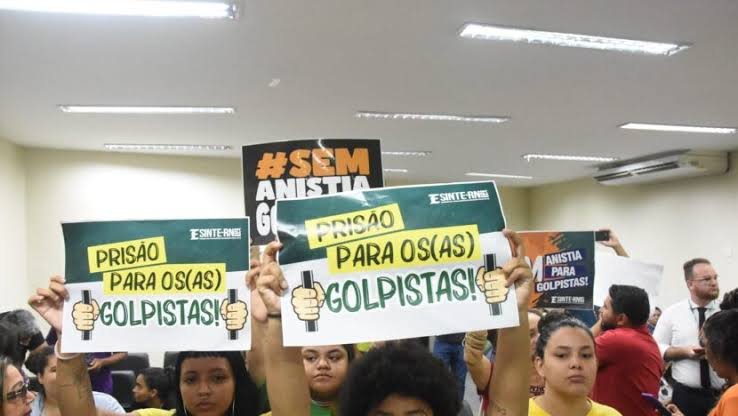 Vereadores do PT barram cidadania Natalense à Bolsonaro