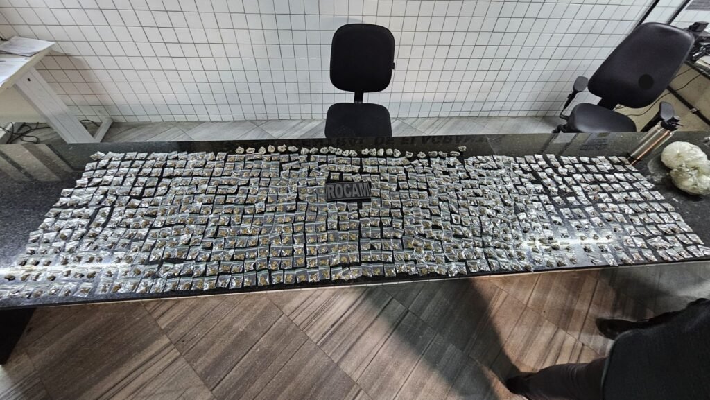 Idosa é detida por tráfico de drogas