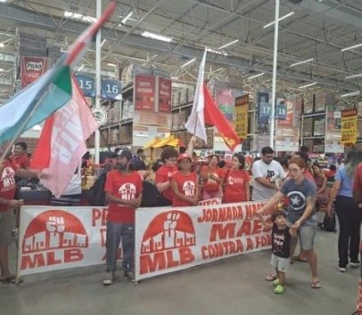 Grupo do MLB realiza novo protesto em supermercado de Natal
