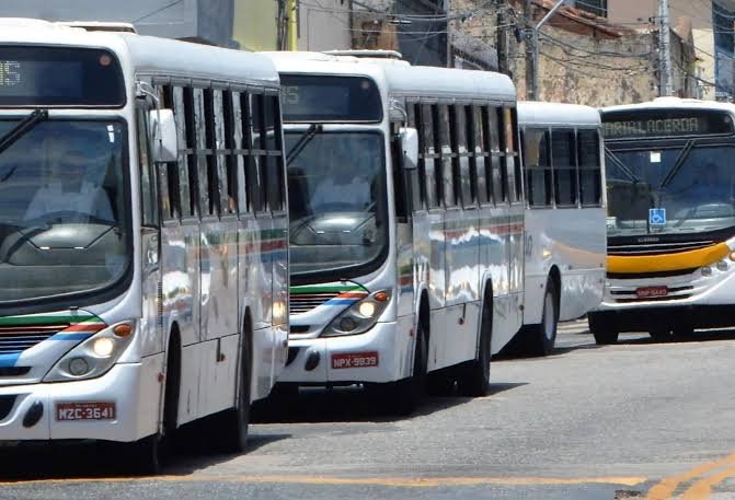 Motoristas de ônibus de Natal anunciam greve por tempo indeterminado a partir de quarta (4)