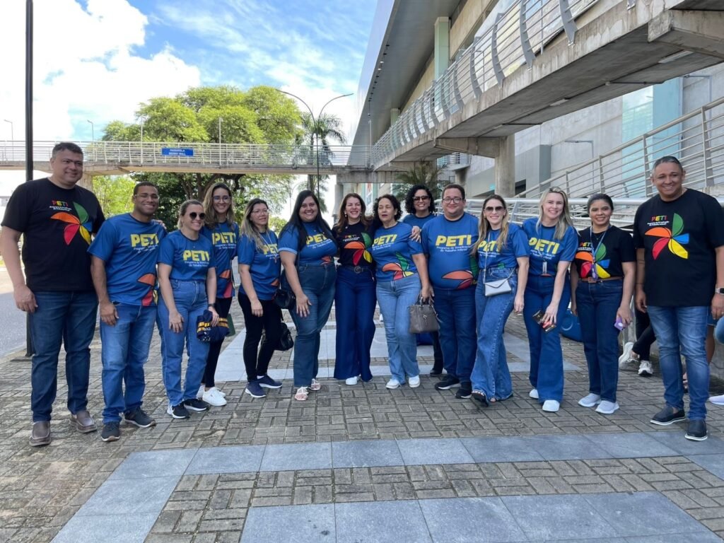 Prefeitura do Natal realiza blitz educativa no Dia Nacional de Combate ao Trabalho Infantil