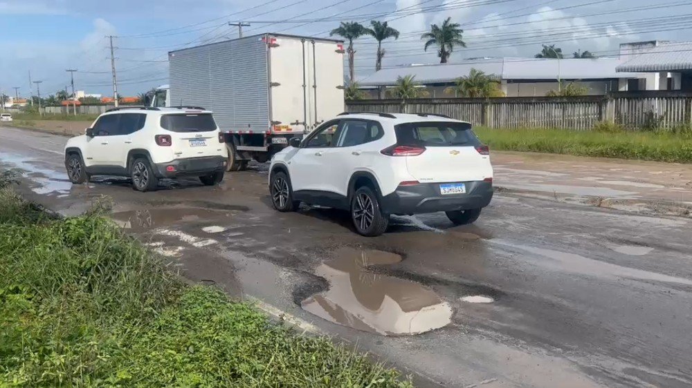 Buracos em desvio da BR-304 causam congestionamento e lentidão na Grande Natal