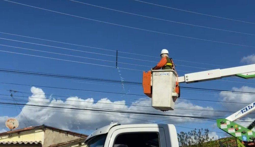 Homem é eletrocutado após pipa causar curto-circuito e queda de cabo de energia em Natal