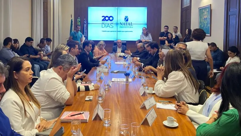 Prefeito Paulinho Freire avalia reforma administrativa em Natal