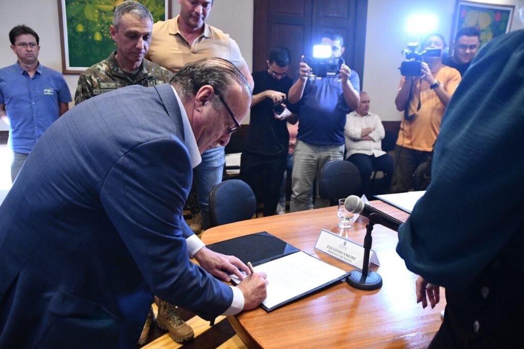 Prefeitura e Exército assinam termo de concessão para Parque Linear de Natal