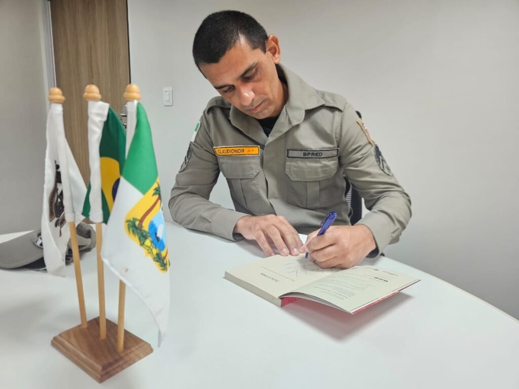 Sargento da PM do RN é finalista do Prêmio Jabuti com romance sobre o cangaço