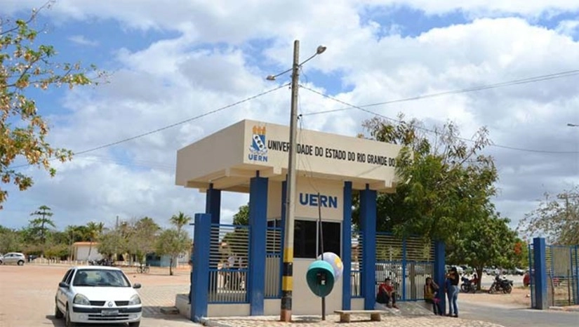 Uern abre cinco vagas para professores temporários