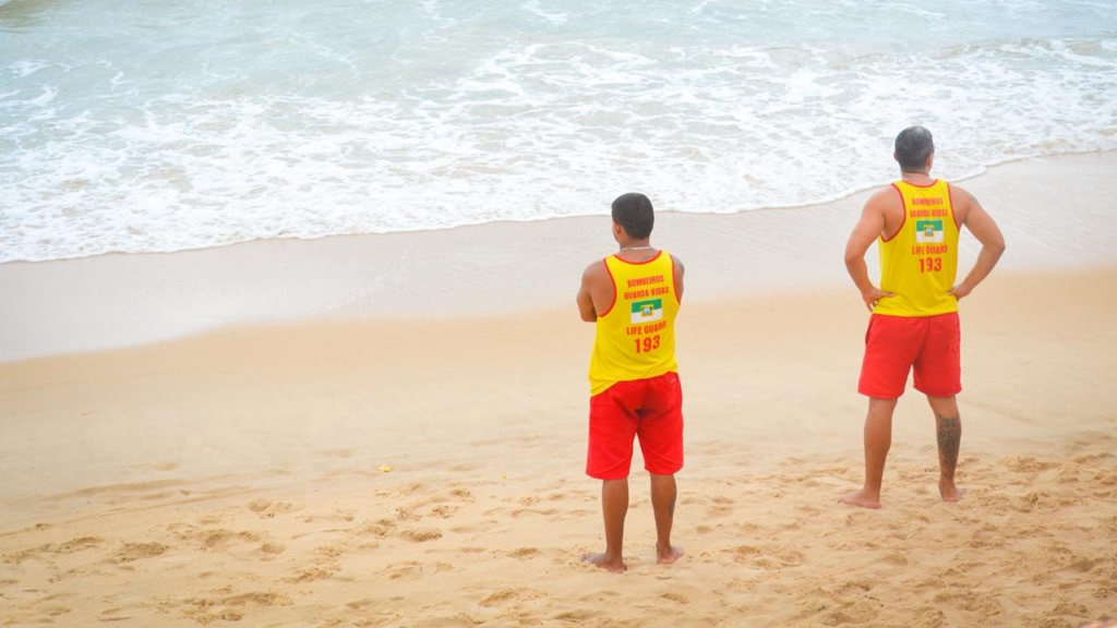 Bombeiros registram 36 resgates por afogamento nos primeiros dias da Operação Verão 2026 no RN