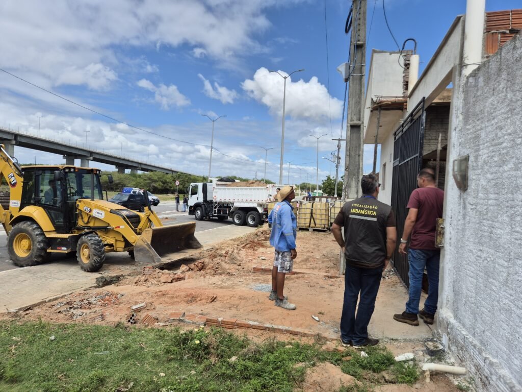 Semurb remove ocupações irregulares na Redinha para o Carnaval