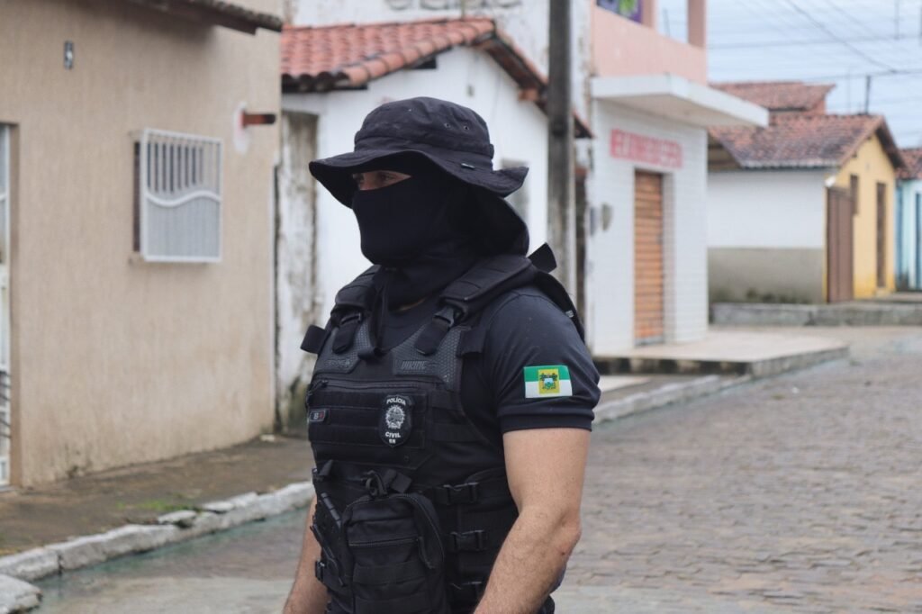 Polícia Civil prende homem suspeito por falsa comunicação de crime