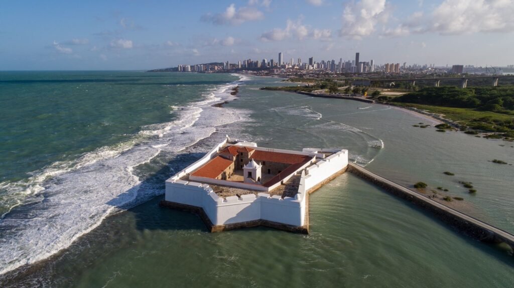 Carnaval 2026 impulsiona turismo no Rio Grande do Norte com alta na movimentação aérea