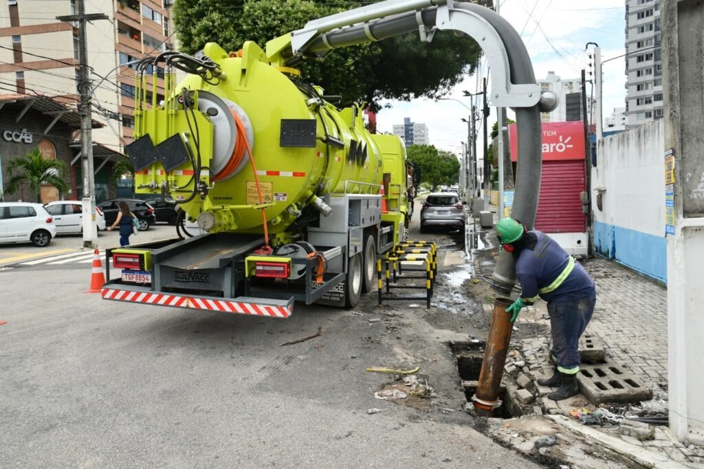 Prefeitura de Natal avança na limpeza da drenagem urbana e remove 48 mil toneladas de resíduos